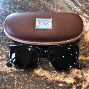 AUTHENTIC TOMS Sunglasses “Kitty”
